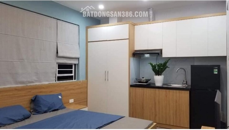 CHẤT, Bán nhà đẹp phố Trương Công Giai, nhỉnh 5tỷ, 40m2 mặt tiền 4,5m, bãi xe ô tô gần nhà